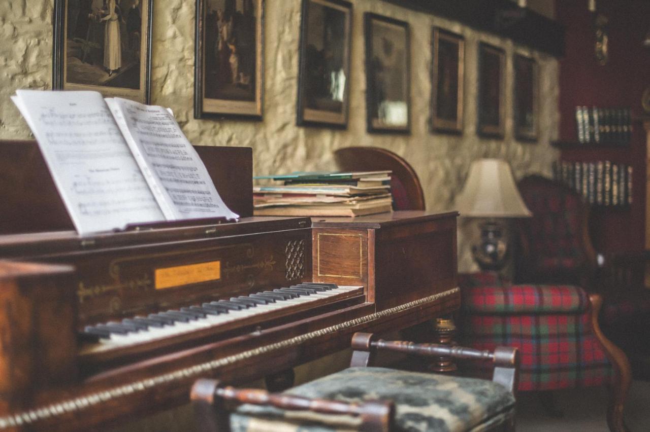 Jeakes House Bed & Breakfast Rye Dış mekan fotoğraf Piano at the library