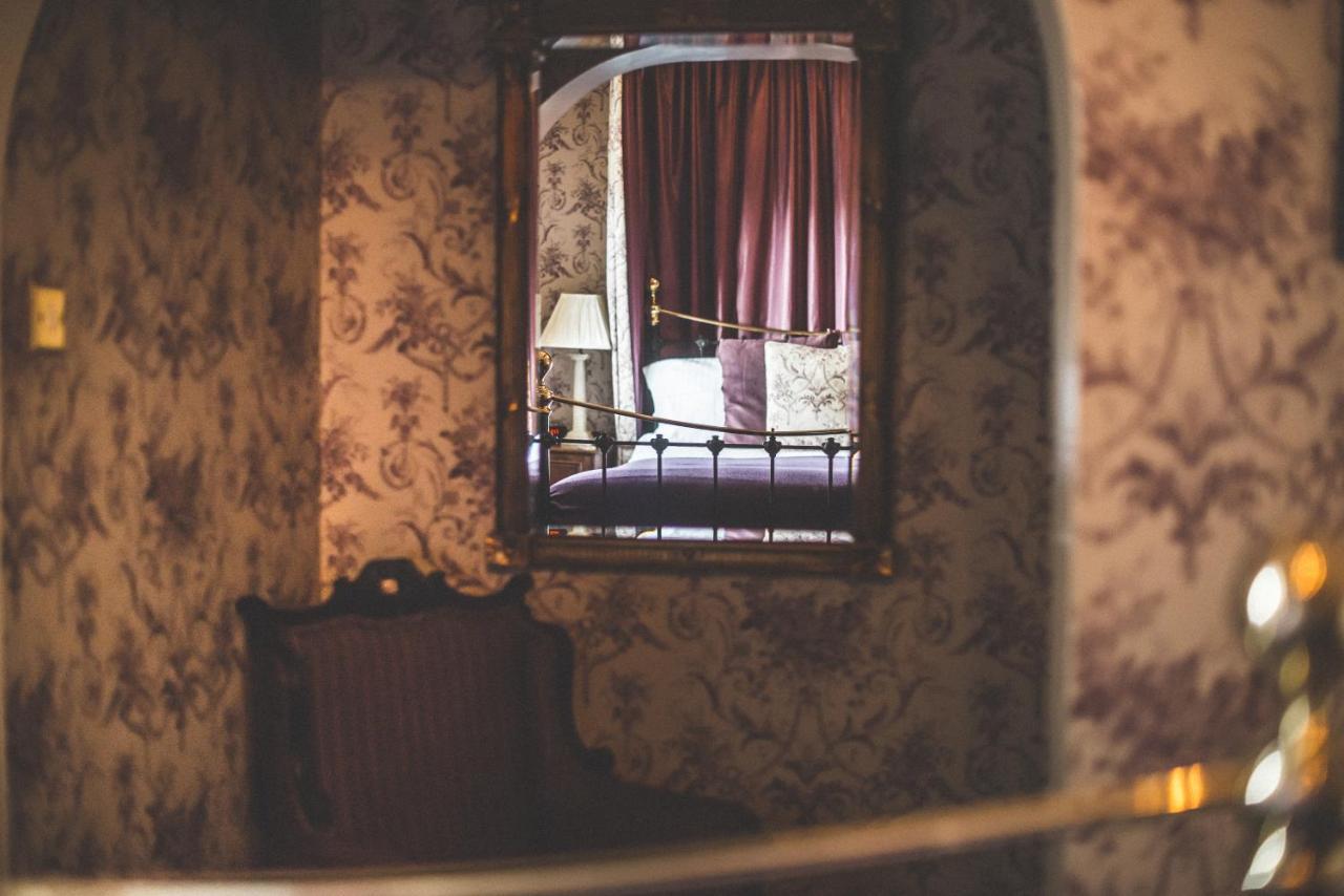 Jeakes House Bed & Breakfast Rye Dış mekan fotoğraf A mirror in a hotel room