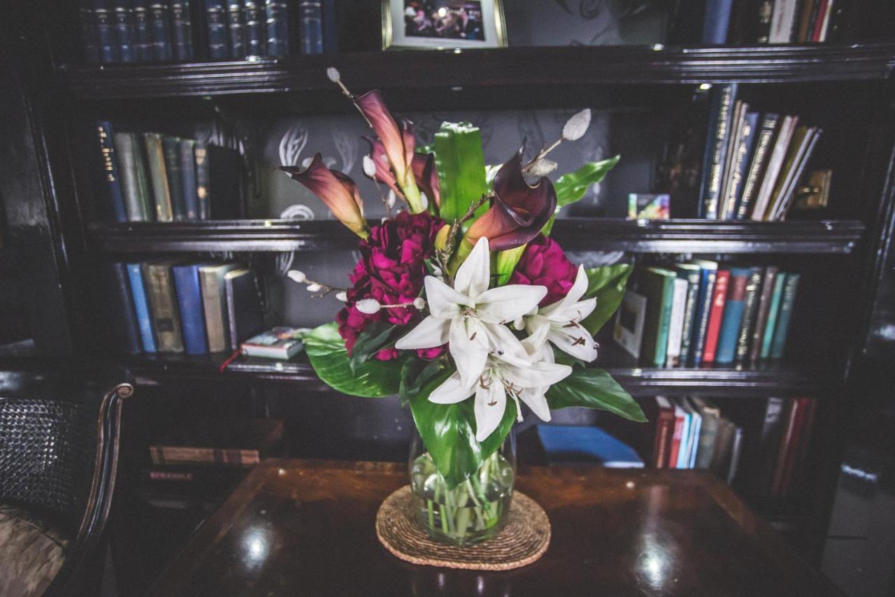Jeakes House Bed & Breakfast Rye Dış mekan fotoğraf A bouquet of flowers
